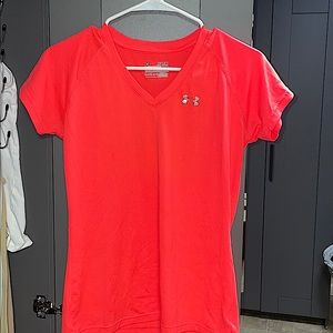 Under Armour Pink top